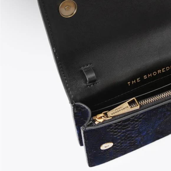 Kurt Geiger Snake-Effect Chain Crossbody Bag in Navy Blue - Picture 7 of 9